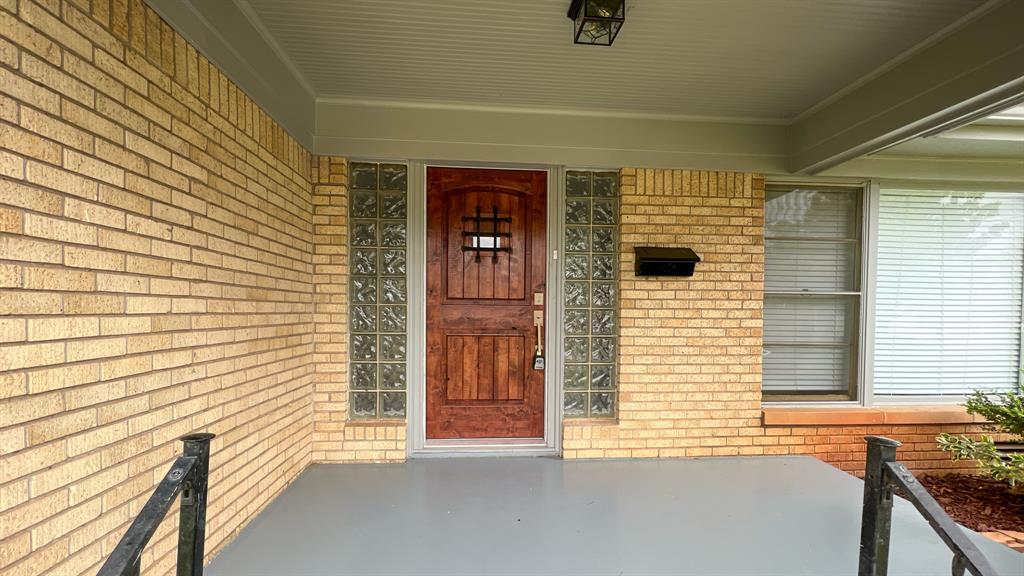 2nd image of 3101 Venice Blvd, Oklahoma City, OK 73112 | MLS# 1242984