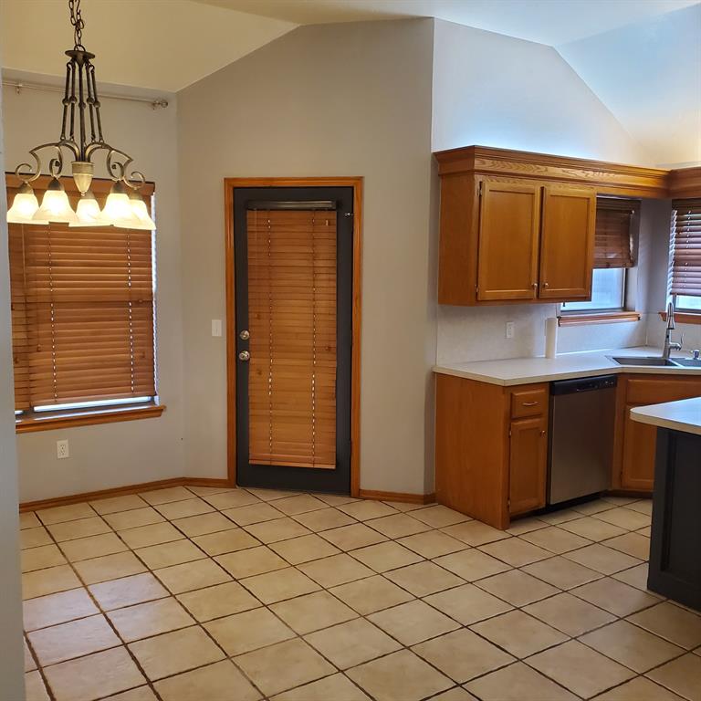 Photo 5 of Single family home for sale at 1617 SW 31st Street, Moore, OK 73160 | MLS# 1242986 | Listing updated on 2026-09-01