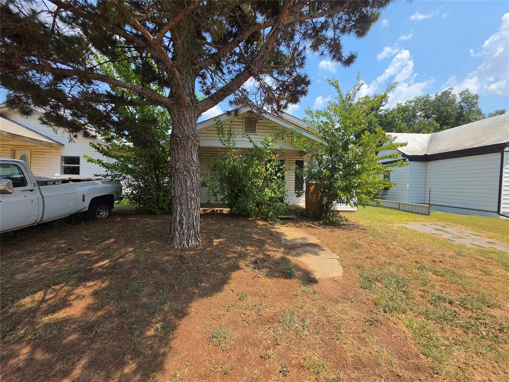 1st image of 423 N Roosevelt Ave, Shawnee, OK 74801 | MLS# 1243050