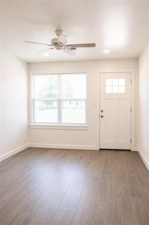 3rd image of 927 Sw 2Nd St, Moore, OK 73160 | MLS# 1243061