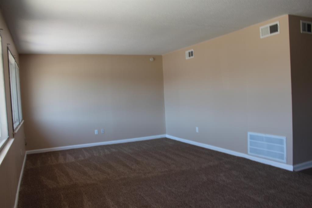 3rd image of 9909 Harmony Dr, Oklahoma City, OK 73130 | MLS# 1243098