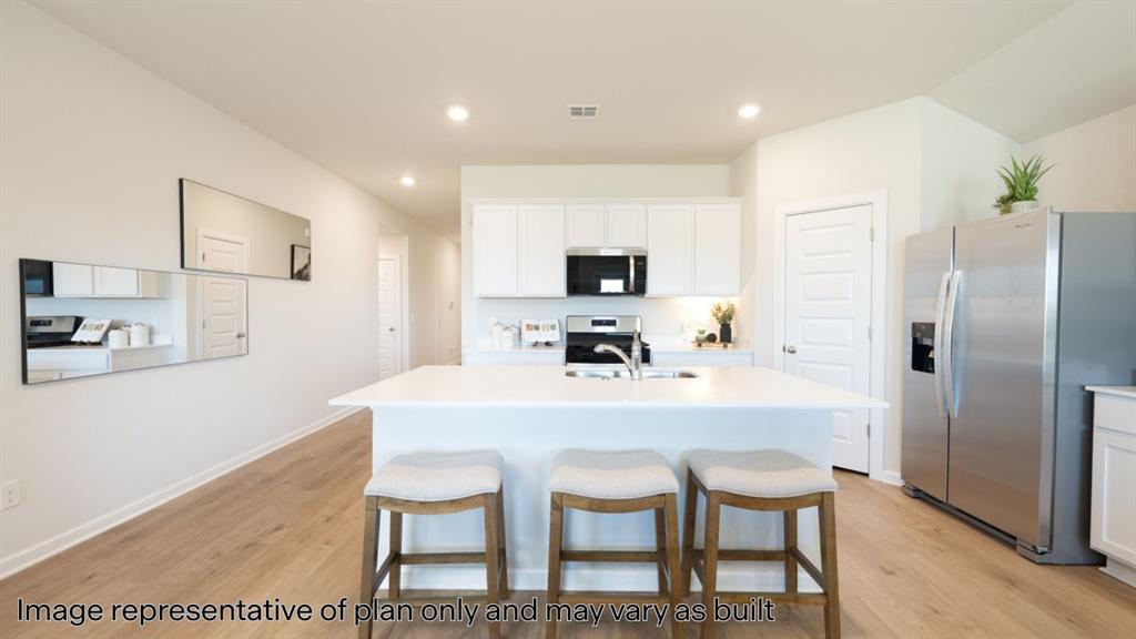 3rd image of 7721 Three Woods Ln, Yukon, OK 73099 | MLS# 1243109