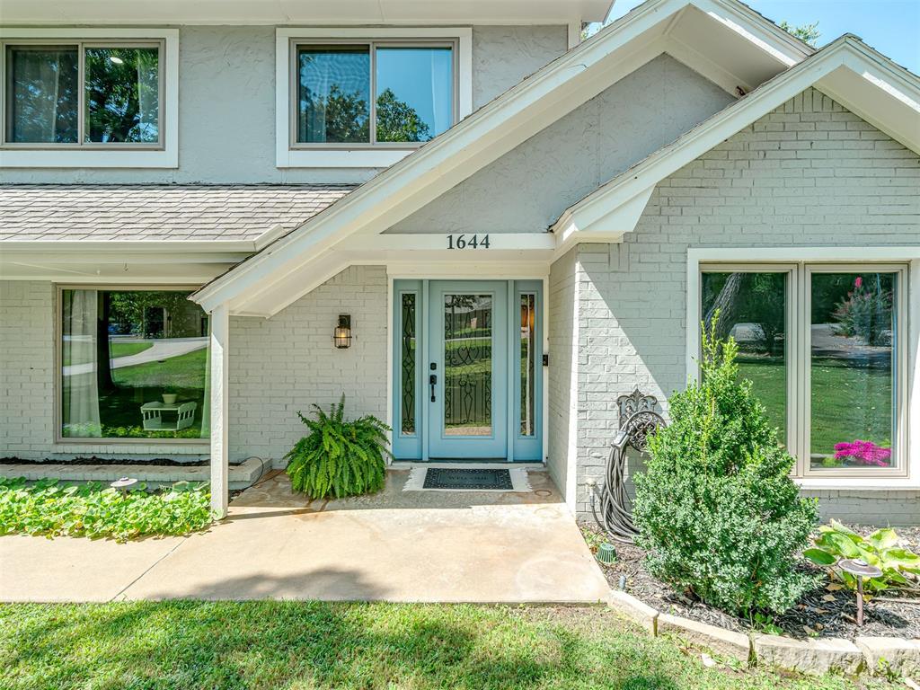 3rd image of 1644 Red Fox Rd, Edmond, OK 73034 | MLS# 1243233
