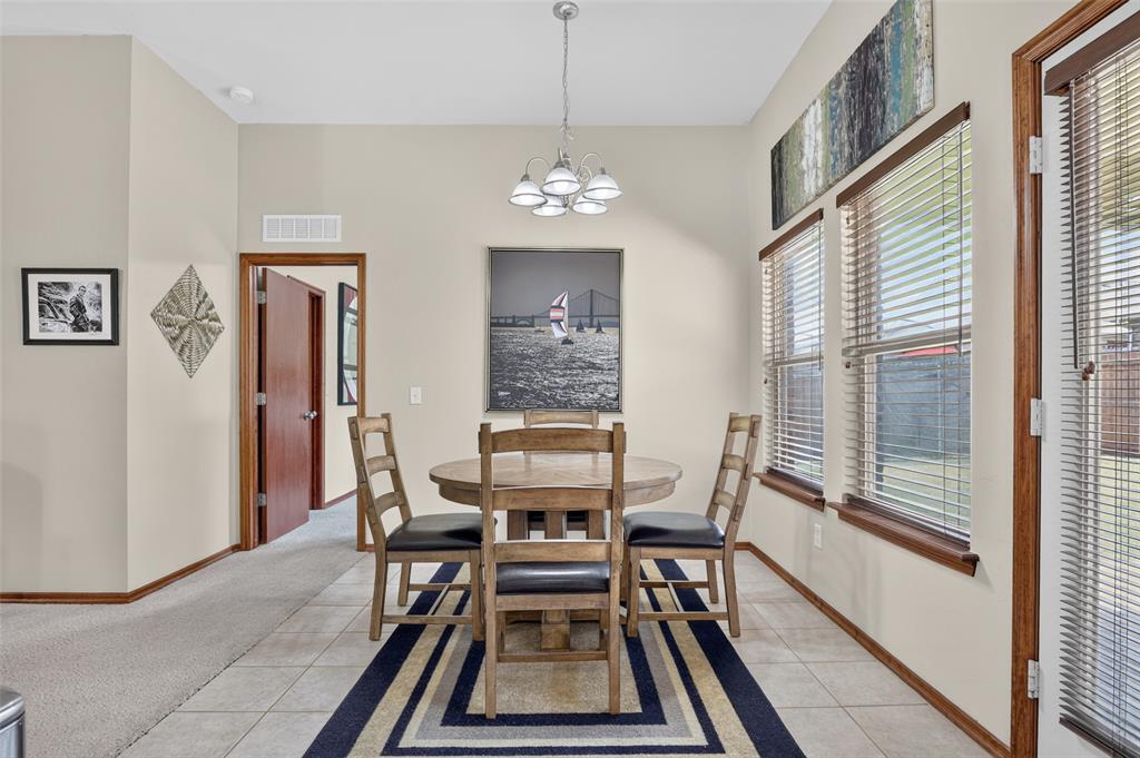 5th image of 18205 Viento Dr, Edmond, OK 73012 | MLS# 1243261