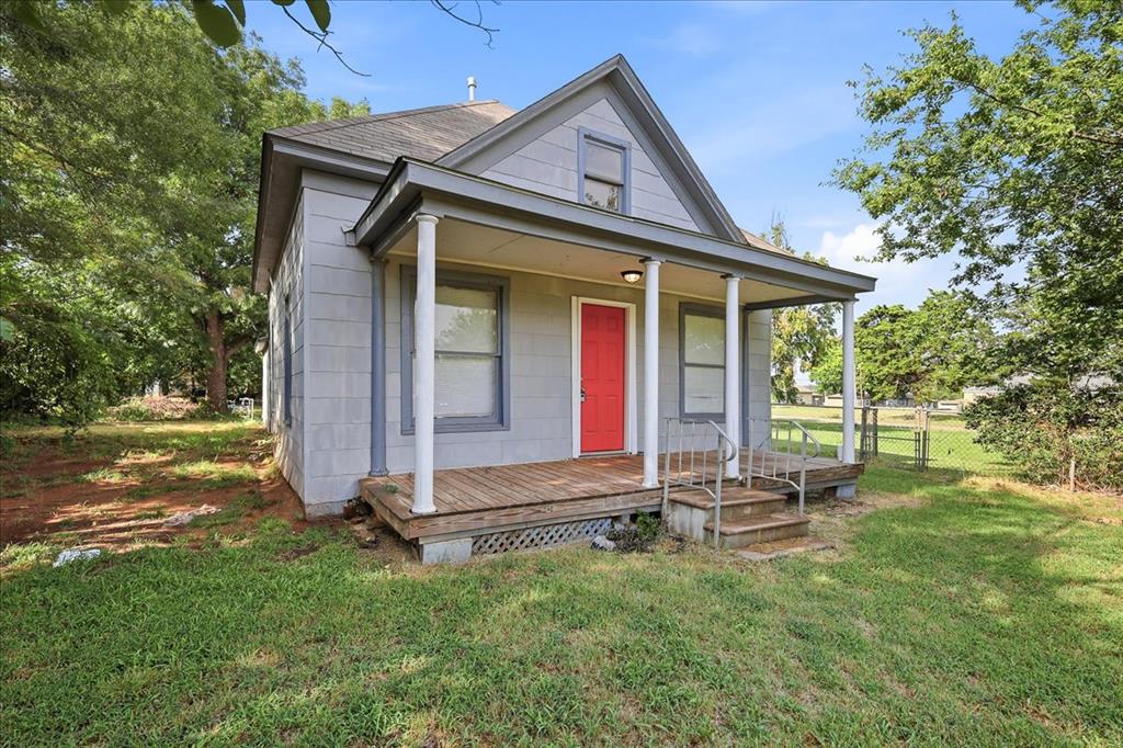 1st image of 1216 E Vilas Ave, Guthrie, OK 73044 | MLS# 1243269