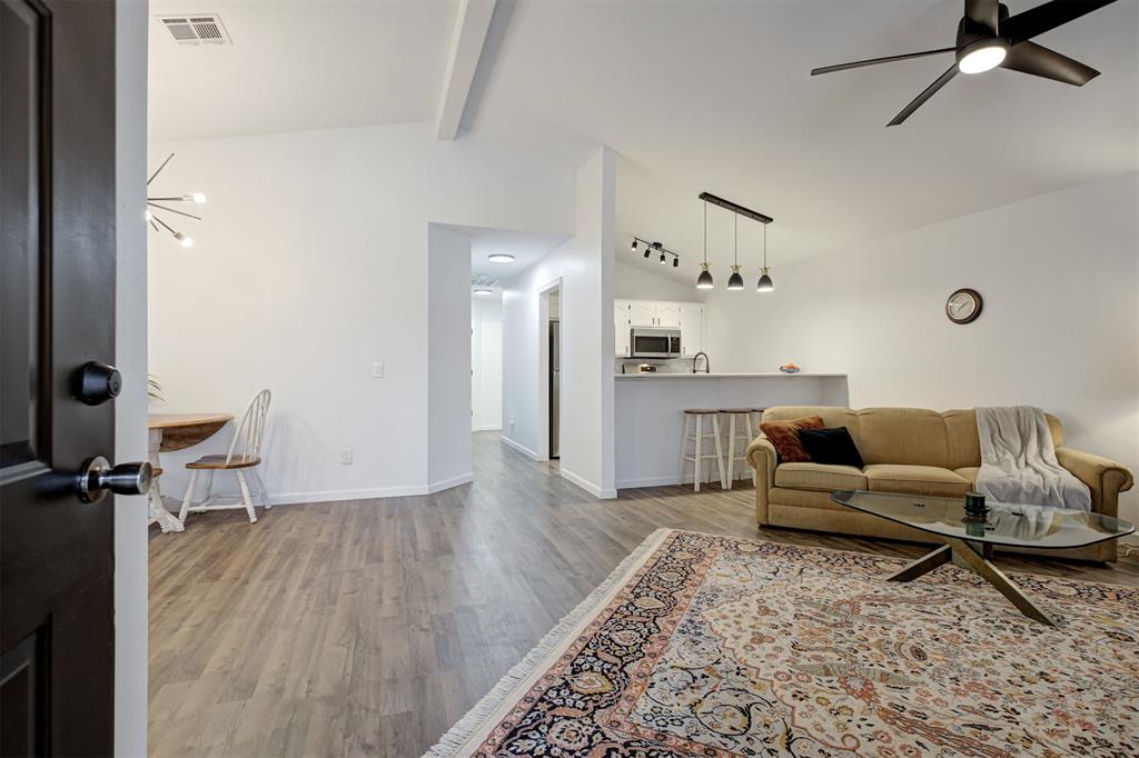2nd image of 1008 Sw 23rd St, Moore, OK 73170 | MLS# 1243282