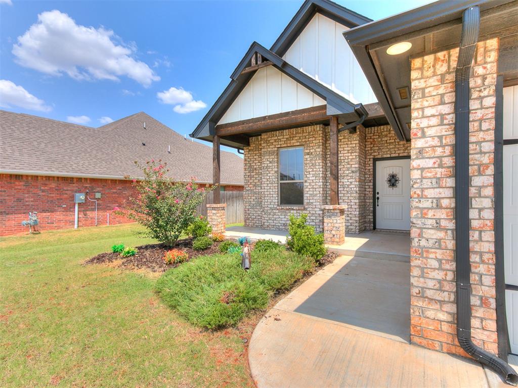 3rd image of 14004 Kamber Dr, Yukon, OK 73099 | MLS# 1243284