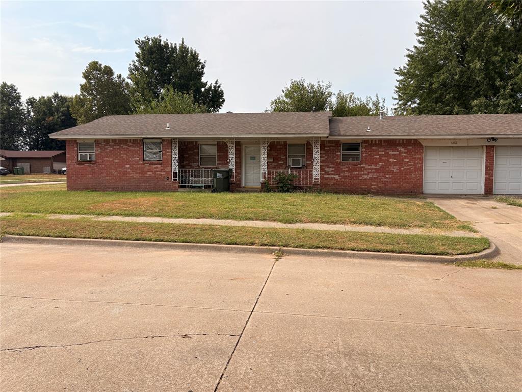 1st image of 608 Mark Ave, Yukon, OK 73099 | MLS# 1243314