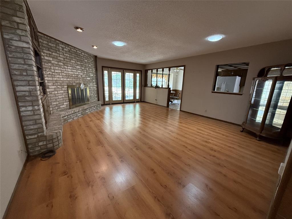 3rd image of 9216 Nw Lansbrook Ln, Oklahoma City, OK 73132 | MLS# 1243336