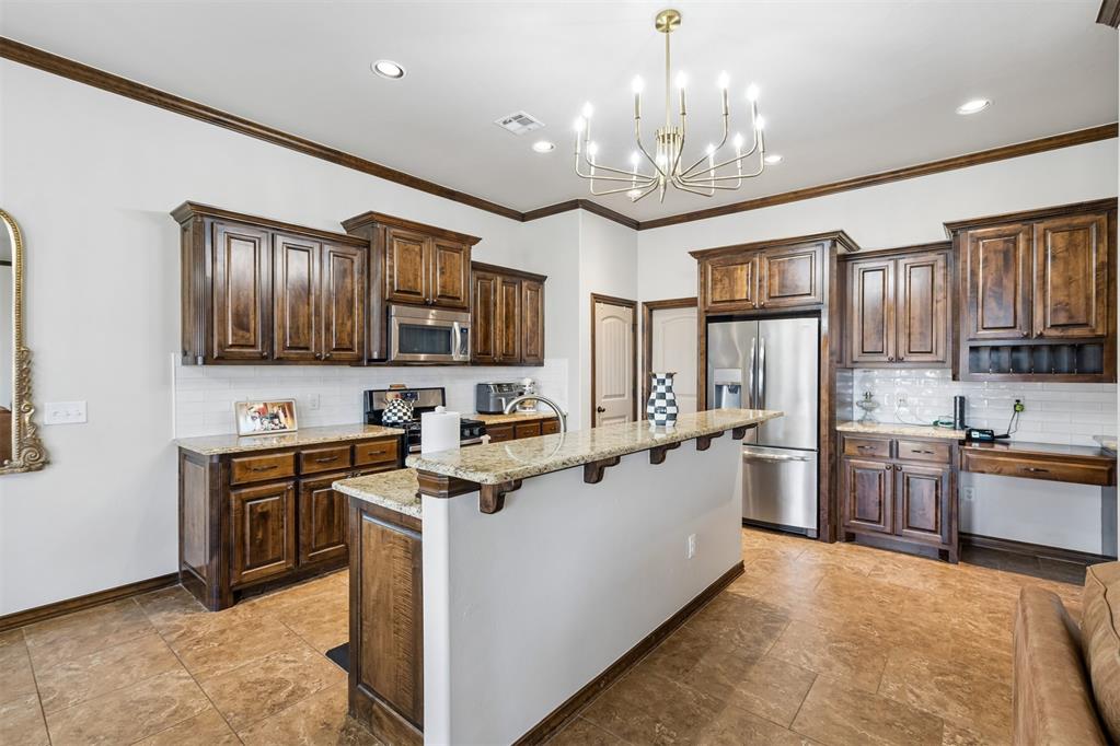 2nd image of 636 Ne 23rd St, Moore, OK 73160 | MLS# 1243372