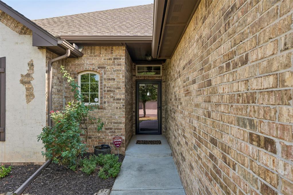 48th image of 636 Ne 23rd St, Moore, OK 73160 | MLS# 1243372