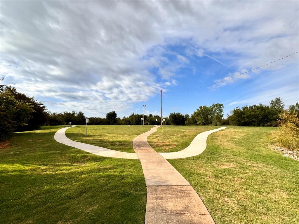 10th image of 1213 Blackjack Creek Dr, Yukon, OK 73099 | MLS# 1243379