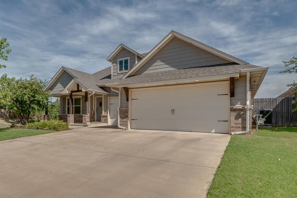 2nd image of 1201 Ne 35th St, Moore, OK 73160 | MLS# 1243403