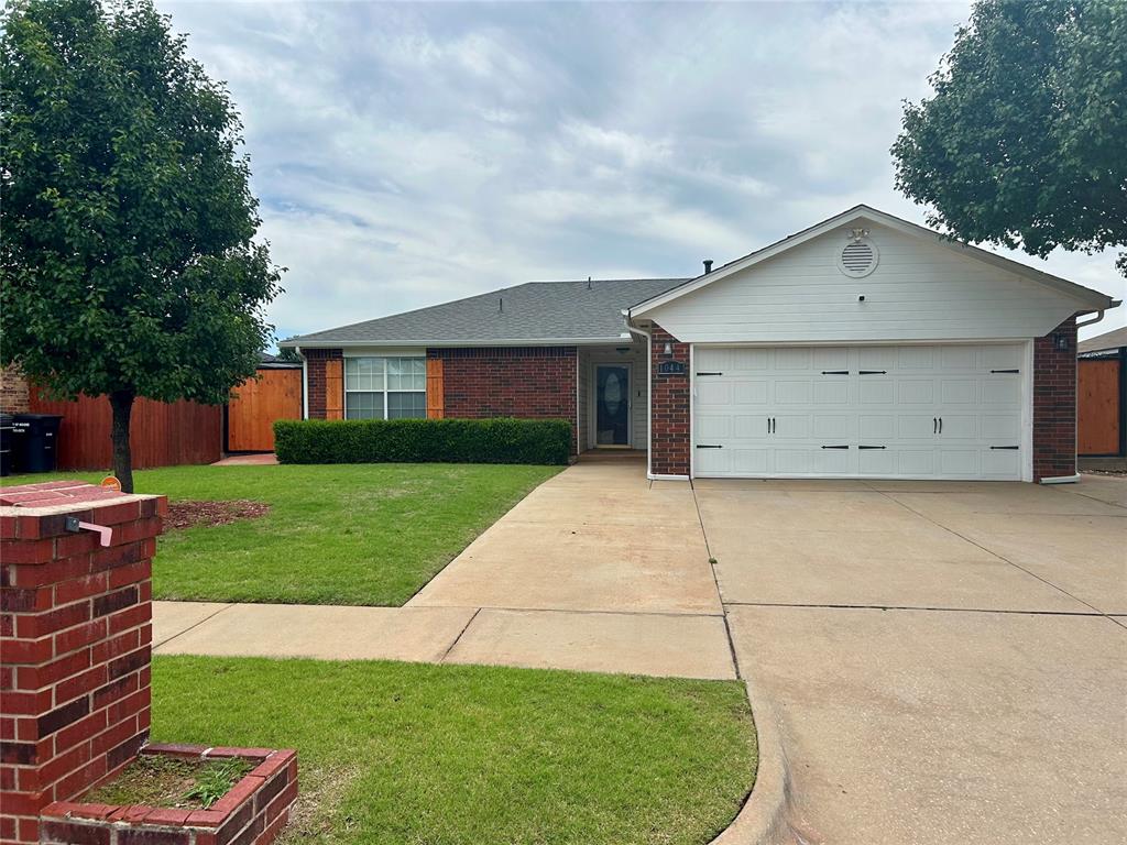 1st image of 1044 Nw 19th St, Moore, OK 73160 | MLS# 1243414