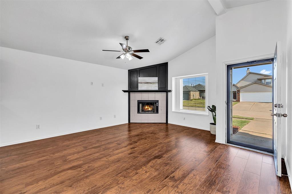 4th image of 1006 Sw 22Nd St, Moore, OK 73160 | MLS# 1243426