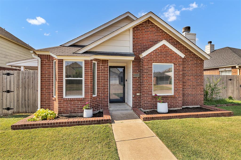 2nd image of 1006 Sw 22nd St, Moore, OK 73160 | MLS# 1243426