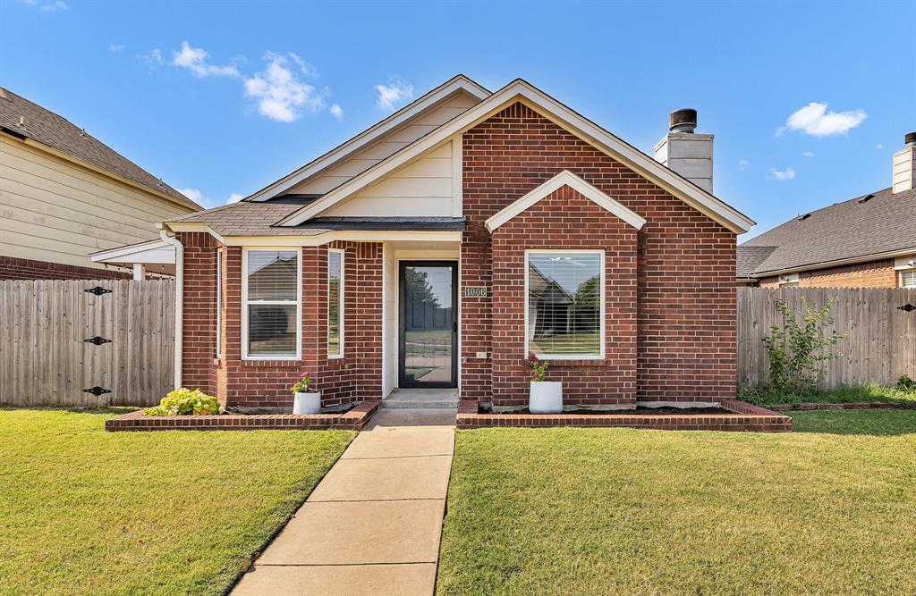 1st image of 1006 Sw 22nd St, Moore, OK 73160 | MLS# 1243426