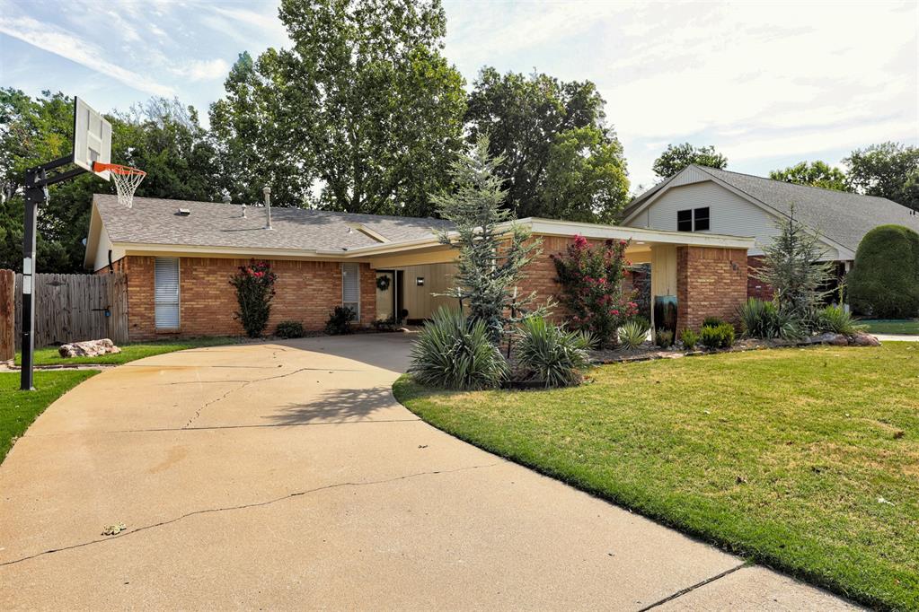 2nd image of 3021 Brookhollow Rd, Oklahoma City, OK 73120 | MLS# 1243461