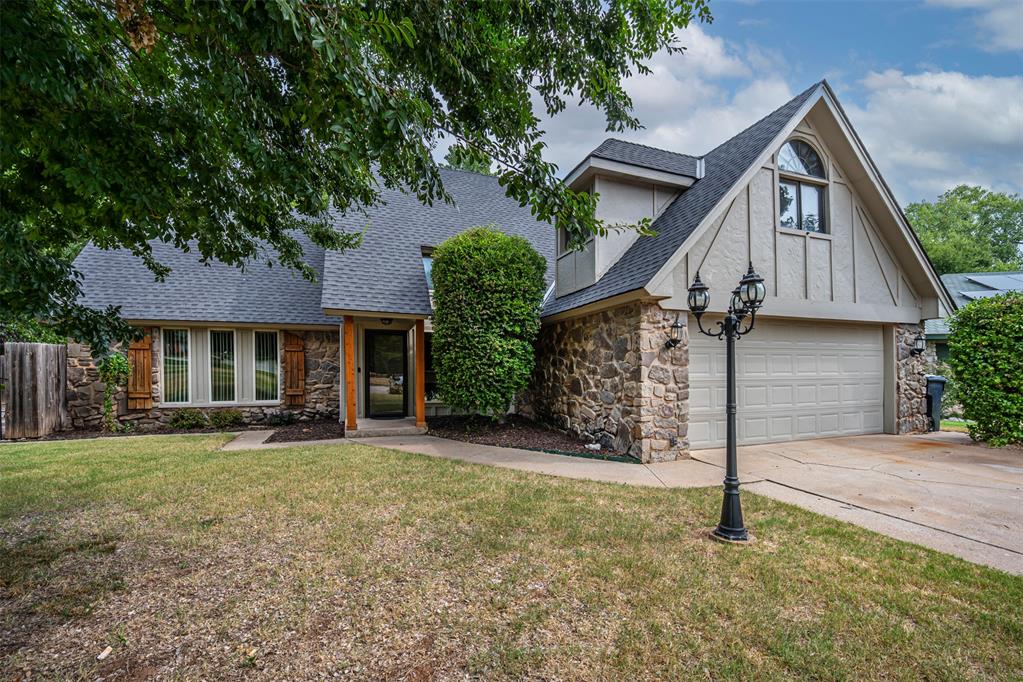 2nd image of 11017 Chancellor Ct, Yukon, OK 73099 | MLS# 1243514
