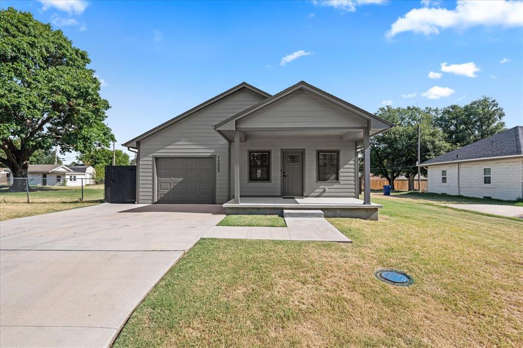 1st image of 1205 E Oak St, El Reno, OK 73036 | MLS# 1243609