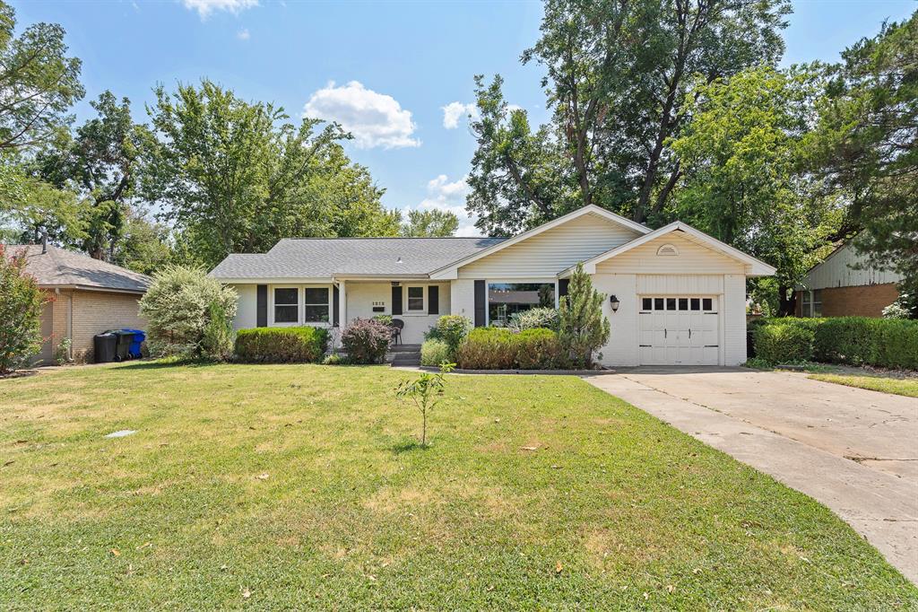 1st image of 1212 Ann Arbor Dr, Norman, OK 73069 | MLS# 1243615