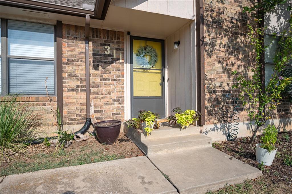 3rd image of 311 Glen Dr, Yukon, OK 73099 | MLS# 1243655