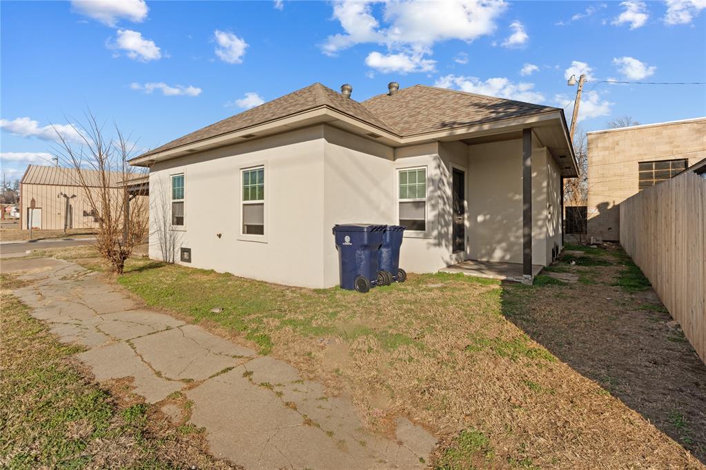 2nd image of 1326 Nw 6th St #1326 and 1328, Oklahoma City, OK 73106 | MLS# 1243745