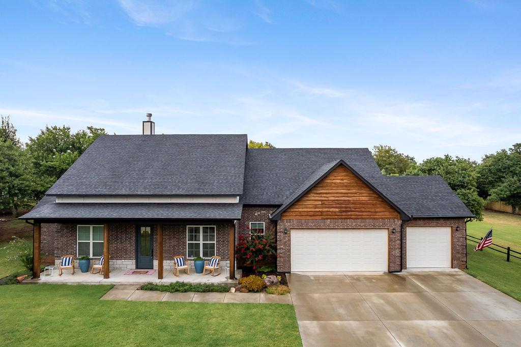 3rd image of 2405 Gina Ct, Guthrie, OK 73044 | MLS# 1243765