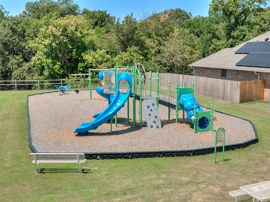 47th image of 2412 Creek Side Cir, Moore, OK 73160 | MLS# 1243851