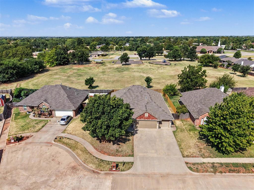 5th image of 1125 S Oakey Dr, Mustang, OK 73064 | MLS# 1243871