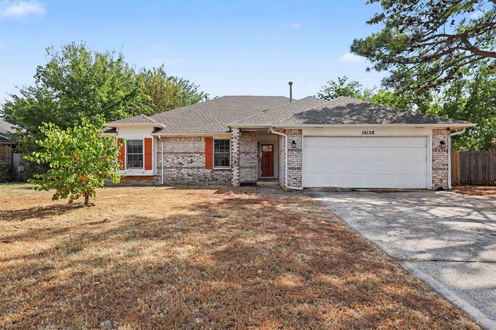 1st image of 10128 Hollyhead Wy, Yukon, OK 73099 | MLS# 1243886