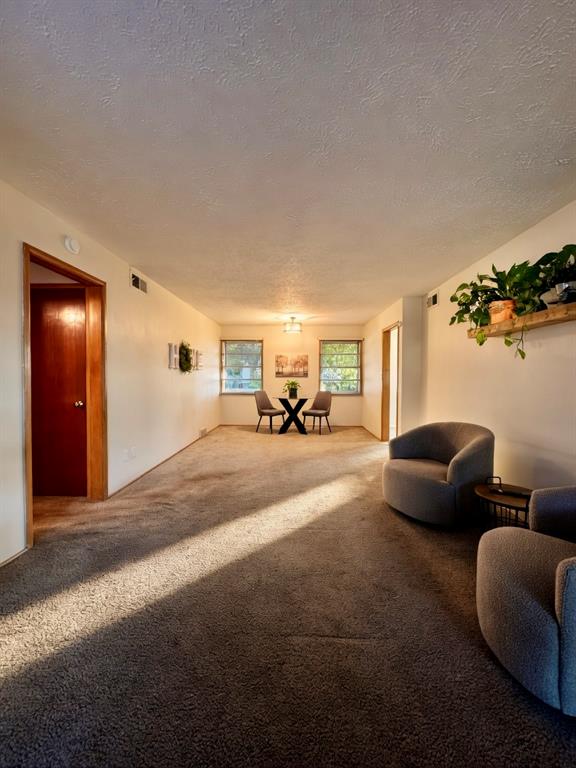5th image of 200 Leonard Ln, Oklahoma City, OK 73110 | MLS# 1243901