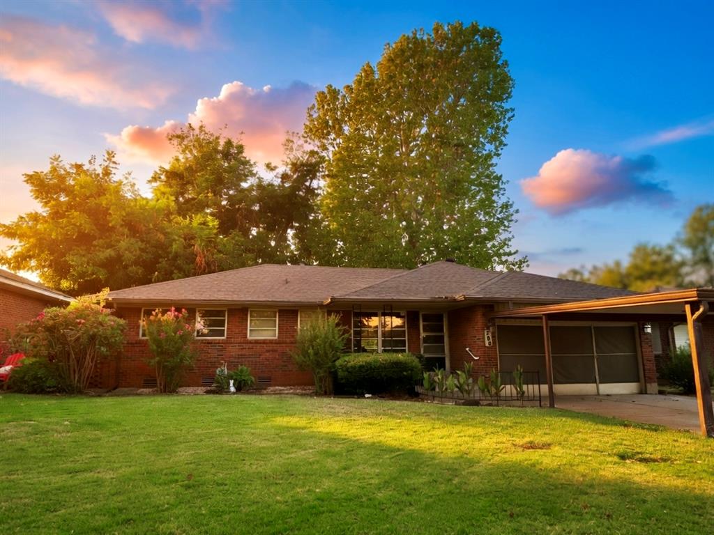 2nd image of 200 Leonard Ln, Oklahoma City, OK 73110 | MLS# 1243901
