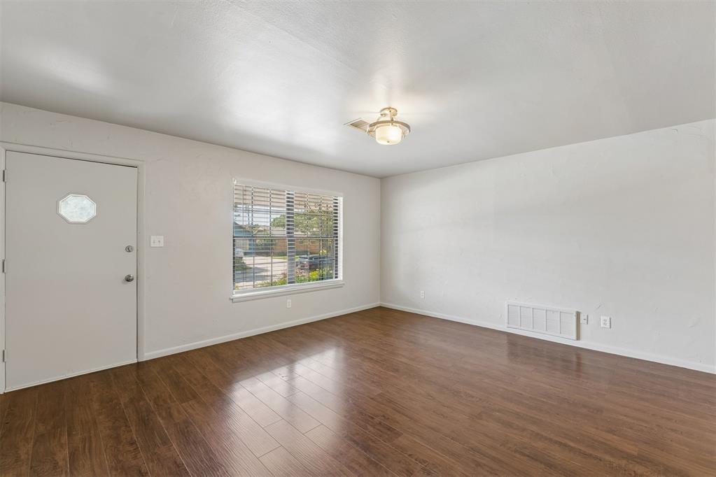3rd image of 1407 Lindale Ave, Norman, OK 73069 | MLS# 1243913