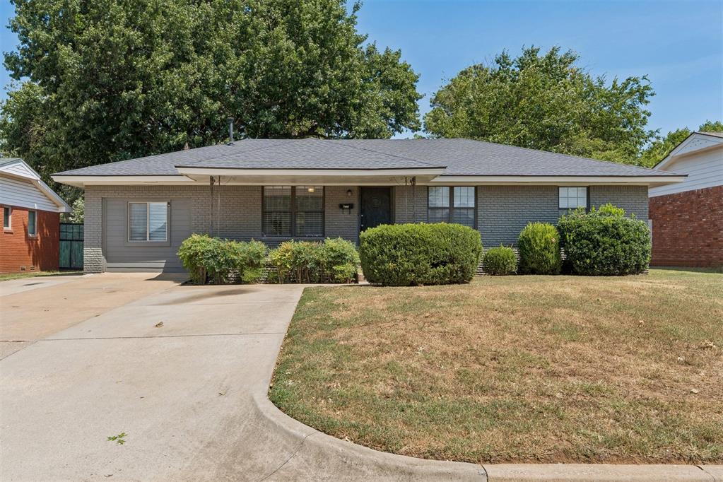1st image of 1407 Lindale Ave, Norman, OK 73069 | MLS# 1243913