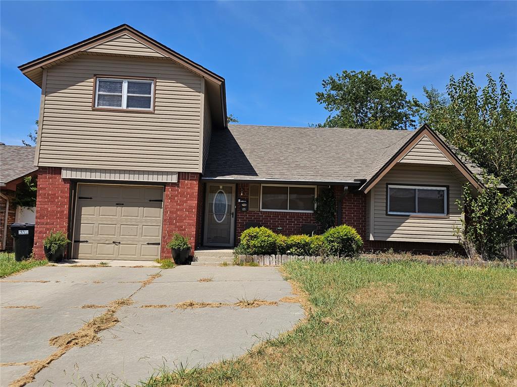 3rd image of 121 Sw 16Th St, Moore, OK 73160 | MLS# 1243922