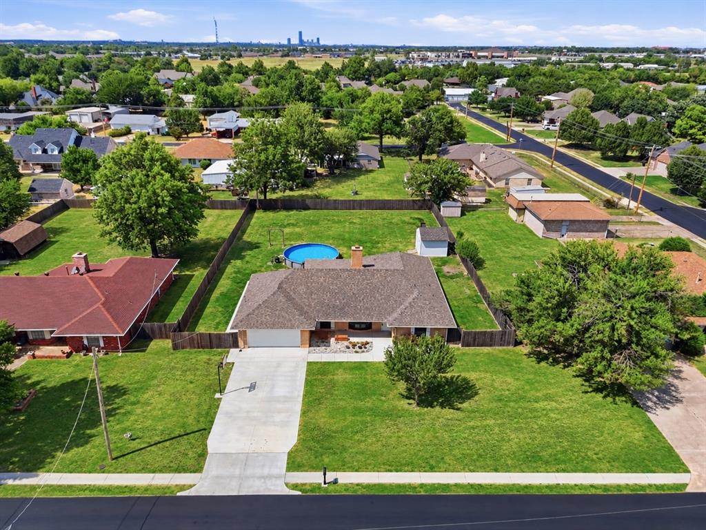 2nd image of 905 Nw 33rd St, Moore, OK 73160 | MLS# 1243924