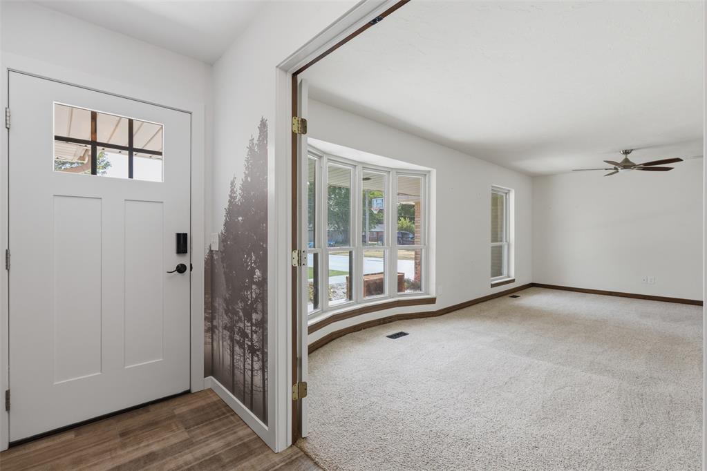 3rd image of 905 Nw 33Rd St, Moore, OK 73160 | MLS# 1243924