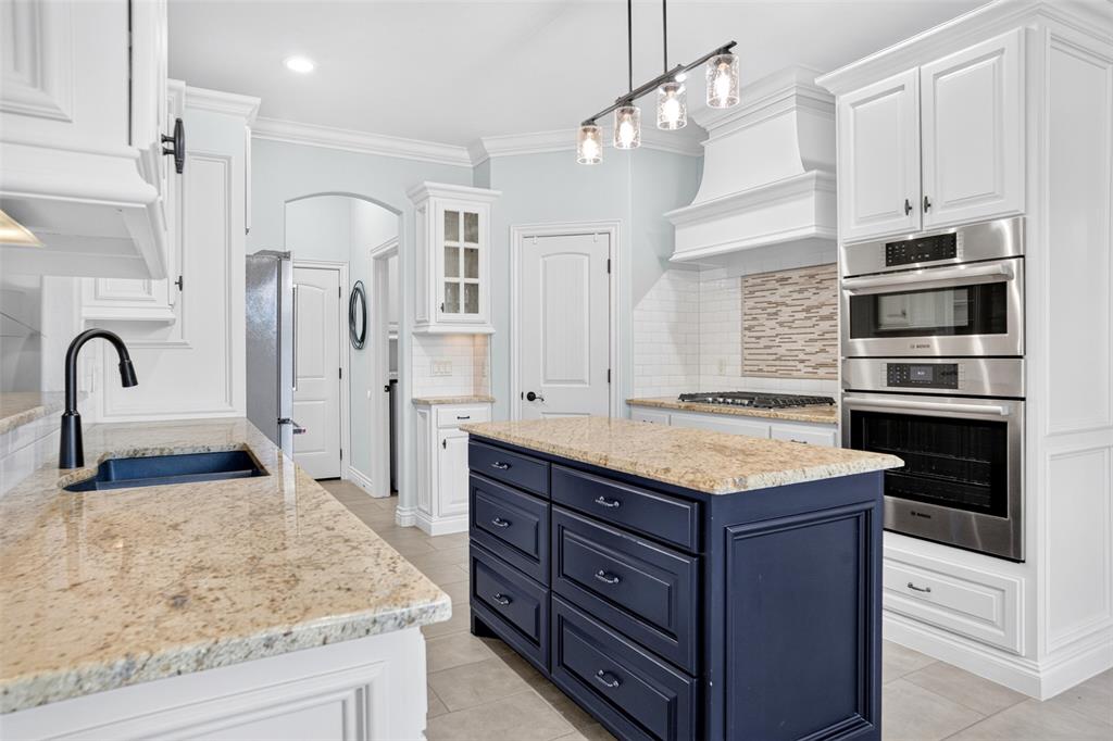 3rd image of 800 Tacoma Bridge Ct, Edmond, OK 73034 | MLS# 1243933