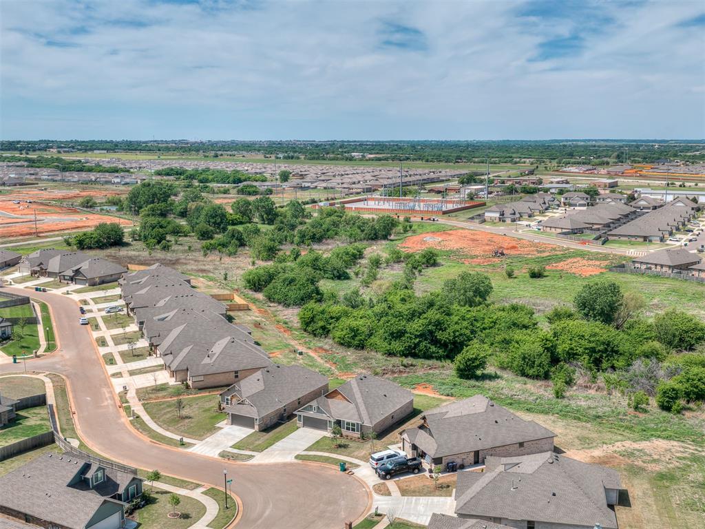 37th image of 12513 Dolche Vita Dr, Yukon, OK 73099 | MLS# 1243957