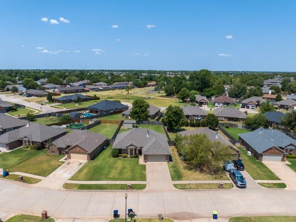 4th image of 1221 W Johnathan Wy, Mustang, OK 73064 | MLS# 1243968