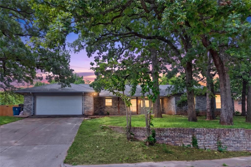 30th image of 1212 Ridgecrest St, Edmond, OK 73013 | MLS# 1243979