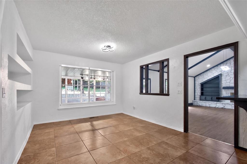 5th image of 1212 Ridgecrest St, Edmond, OK 73013 | MLS# 1243979