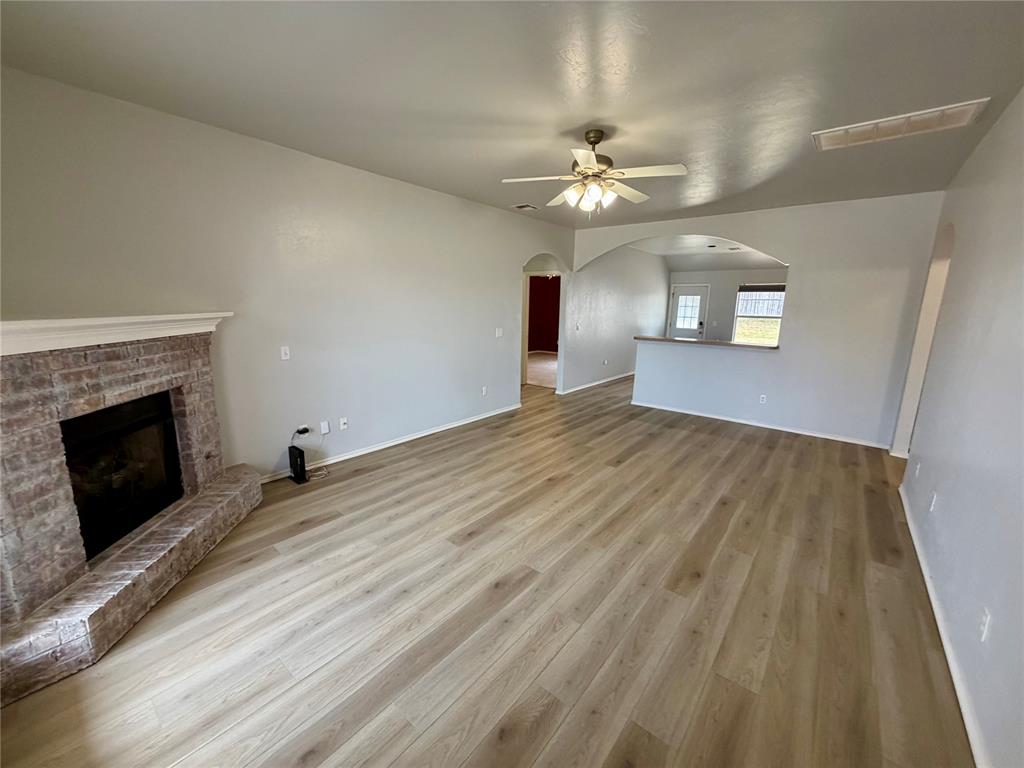 2nd image of 328 S Castle Ridge Ln, Mustang, OK 73064 | MLS# 1244002