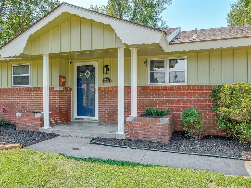 2nd image of 1312 Glenwood St, Norman, OK 73069 | MLS# 1244064