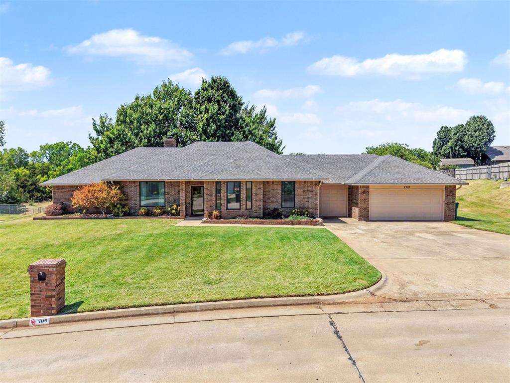 1st image of 709 Azalea Hill Dr, Yukon, OK 73099 | MLS# 1244066