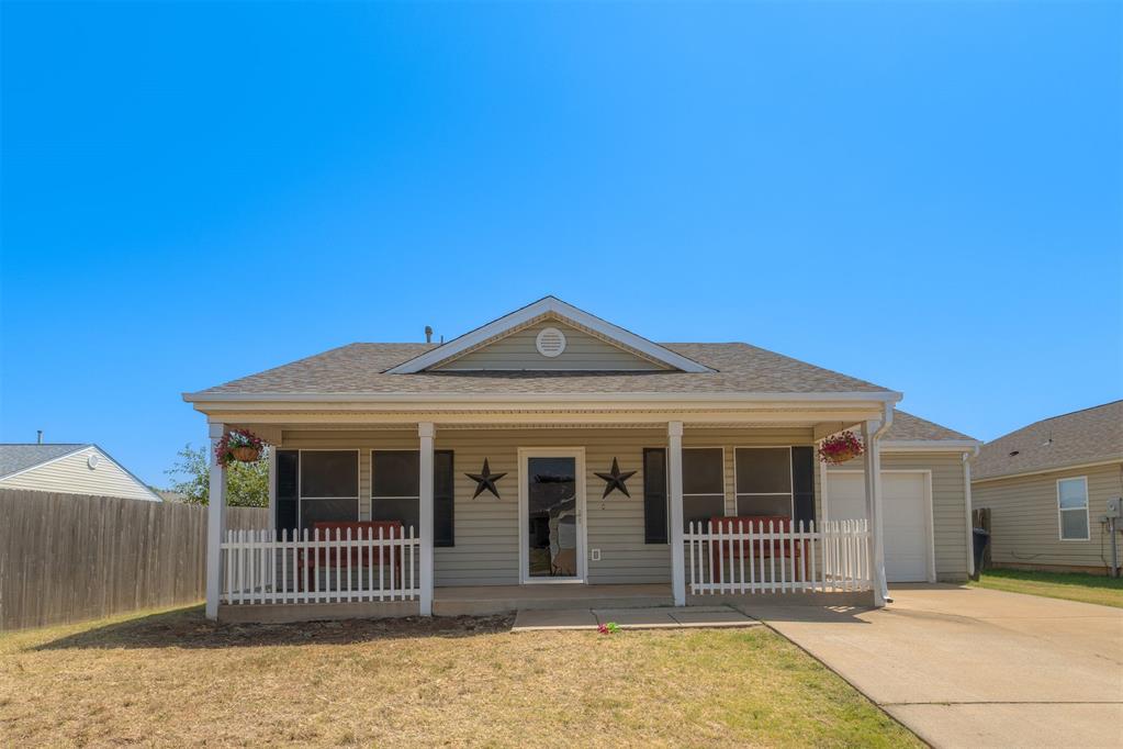 1st image of 912 Danbury Pl, Yukon, OK 73099 | MLS# 1244095