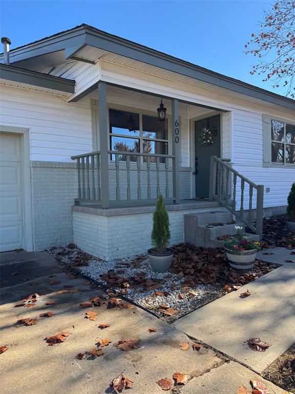 1st image of 600 S Paul St, Pauls Valley, OK 73075 | MLS# 1244154