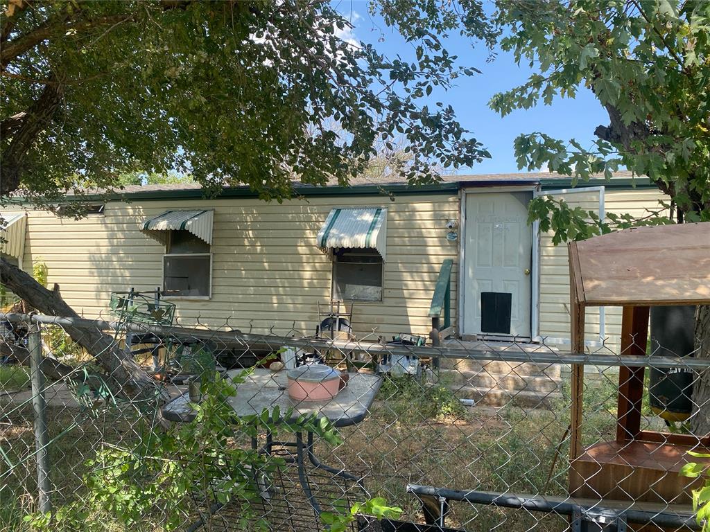3rd image of 1524 Sw Georgia Ave, Lawton, OK 73501 | MLS# 1244166