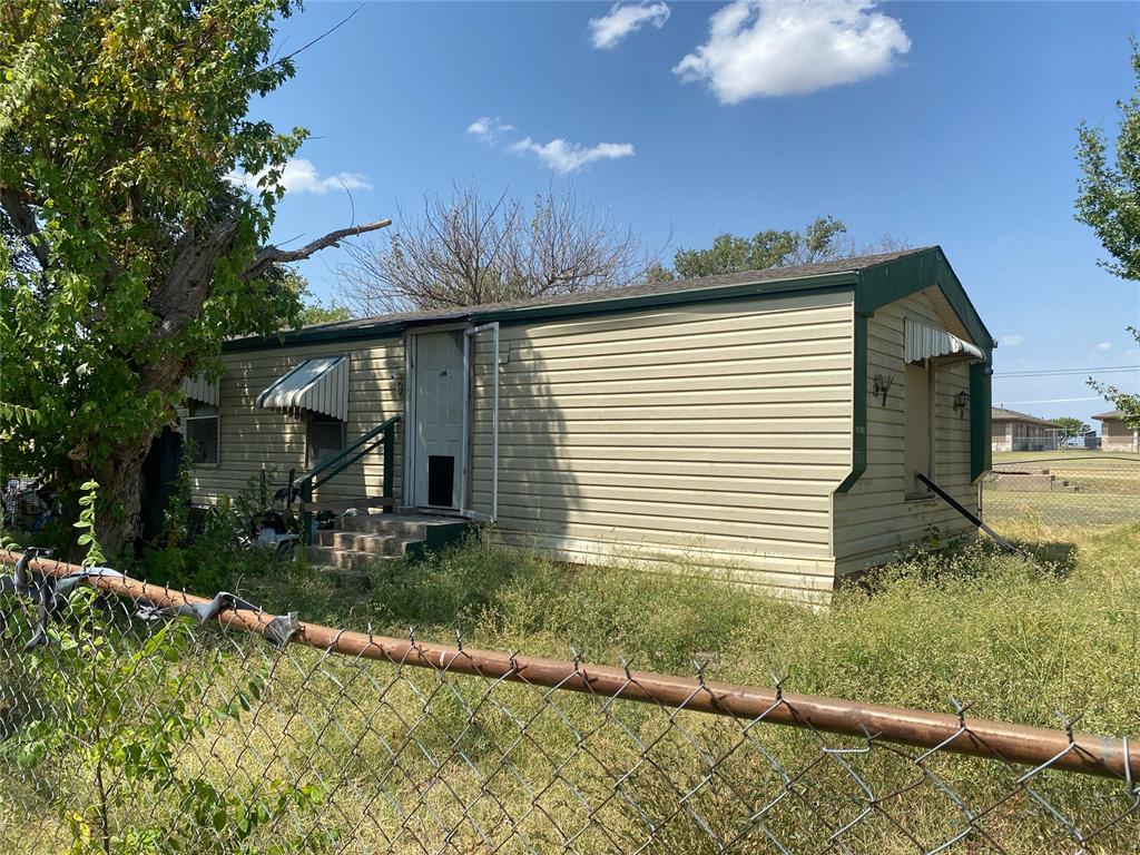 1st image of 1524 Sw Georgia Ave, Lawton, OK 73501 | MLS# 1244166